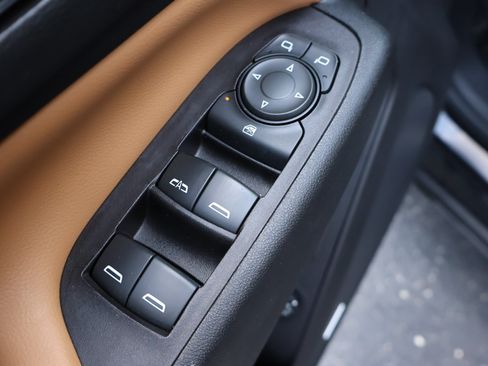 Used 2020 Chevrolet Equinox Premier FWD image 6