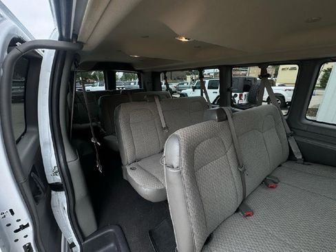 Used 2025 Chevrolet Express 3500 LT w/ LT Preferred Equipment Group RWD image 23