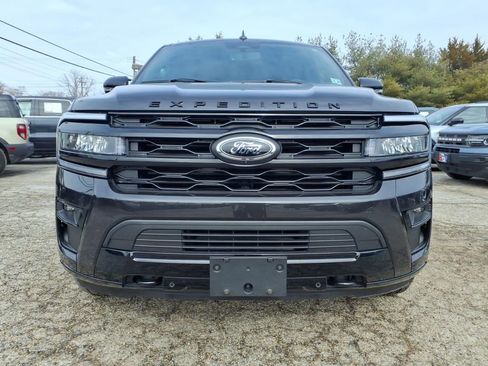 Used 2024 Ford Expedition Max Limited image 6