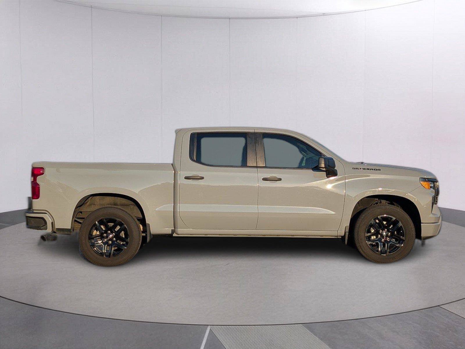 Used 2024 Chevrolet Silverado 1500 Custom w/ Dark Appearance Package RWD image 7