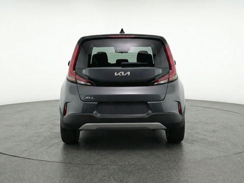 Used 2025 Kia Soul LX w/ LX Technology Package FWD image 7