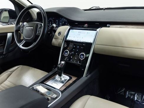 Used 2020 Land Rover Discovery Sport SE image 27