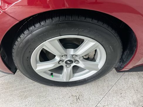 Used 2017 Ford Mustang Coupe RWD image 10