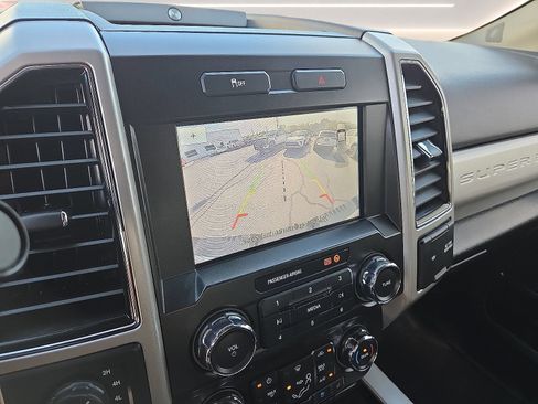 Used 2021 Ford F250 Lariat AWD/4WD image 8