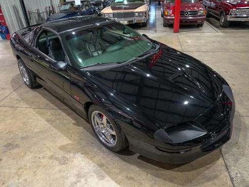 Used 1994 Chevrolet Camaro Z28 RWD image 14