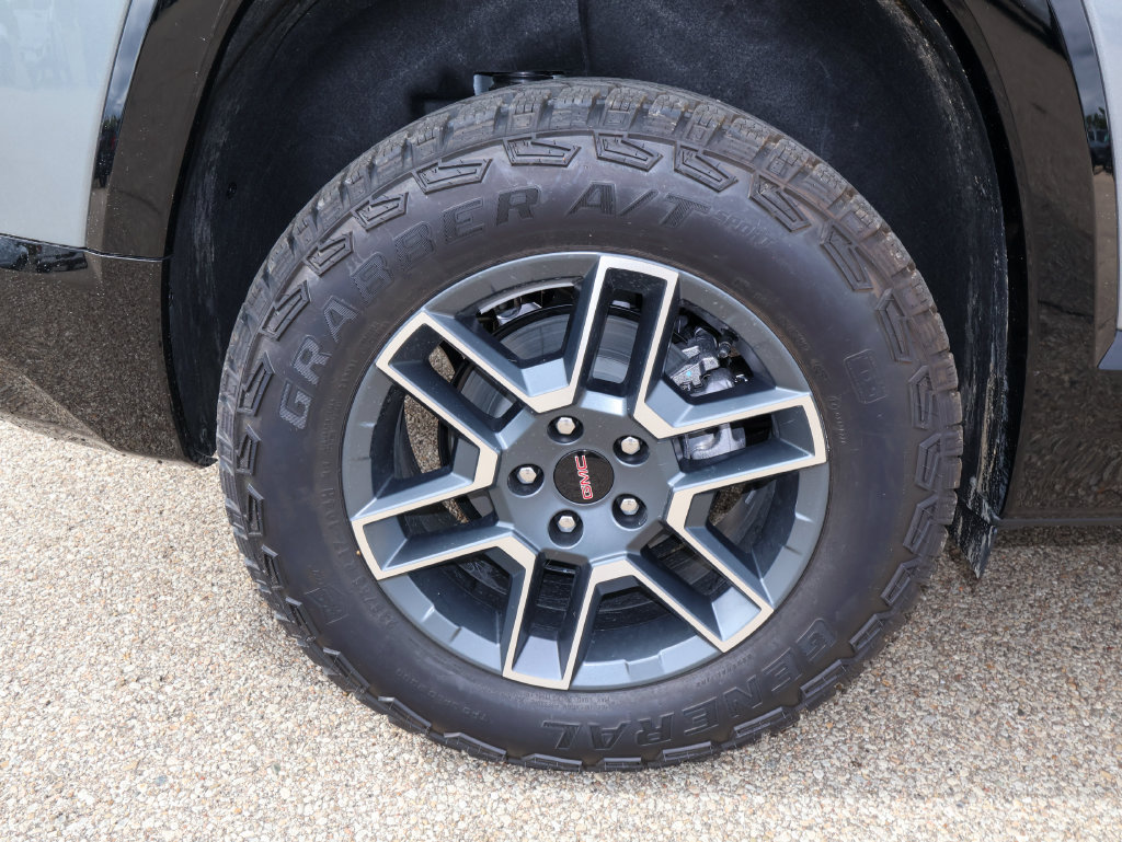 New 2027 GMC Terrain AT4 w/ Convenience Package III AWD/4WD image 36