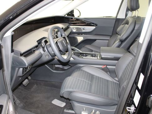 New 2026 Lincoln Nautilus Reserve image 22