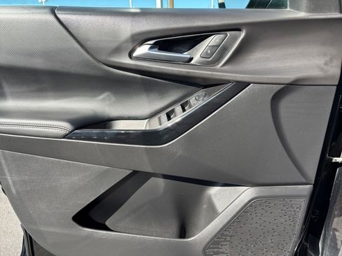 Used 2025 Chevrolet Equinox LT AWD/4WD image 18
