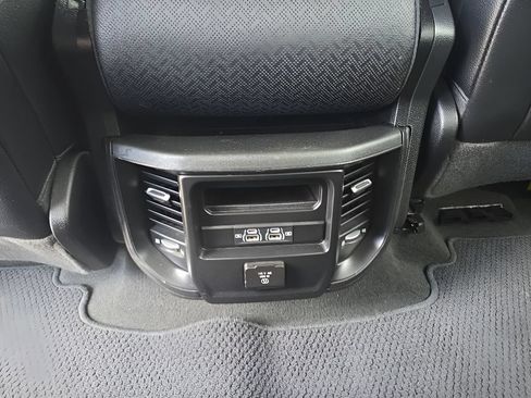 Used 2023 RAM 1500 Laramie AWD/4WD image 11