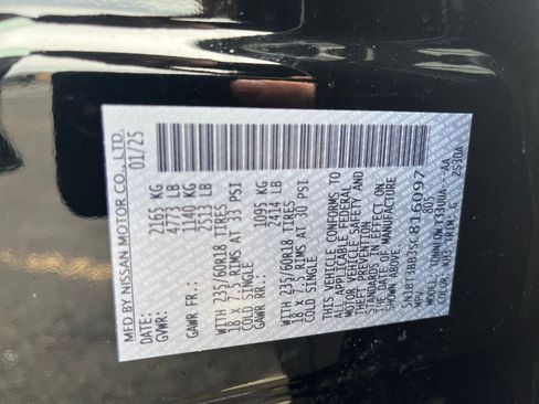 Used 2025 Nissan Rogue SV image 31