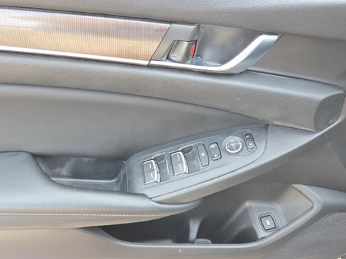 Certified 2018 Honda Accord Sport image 27