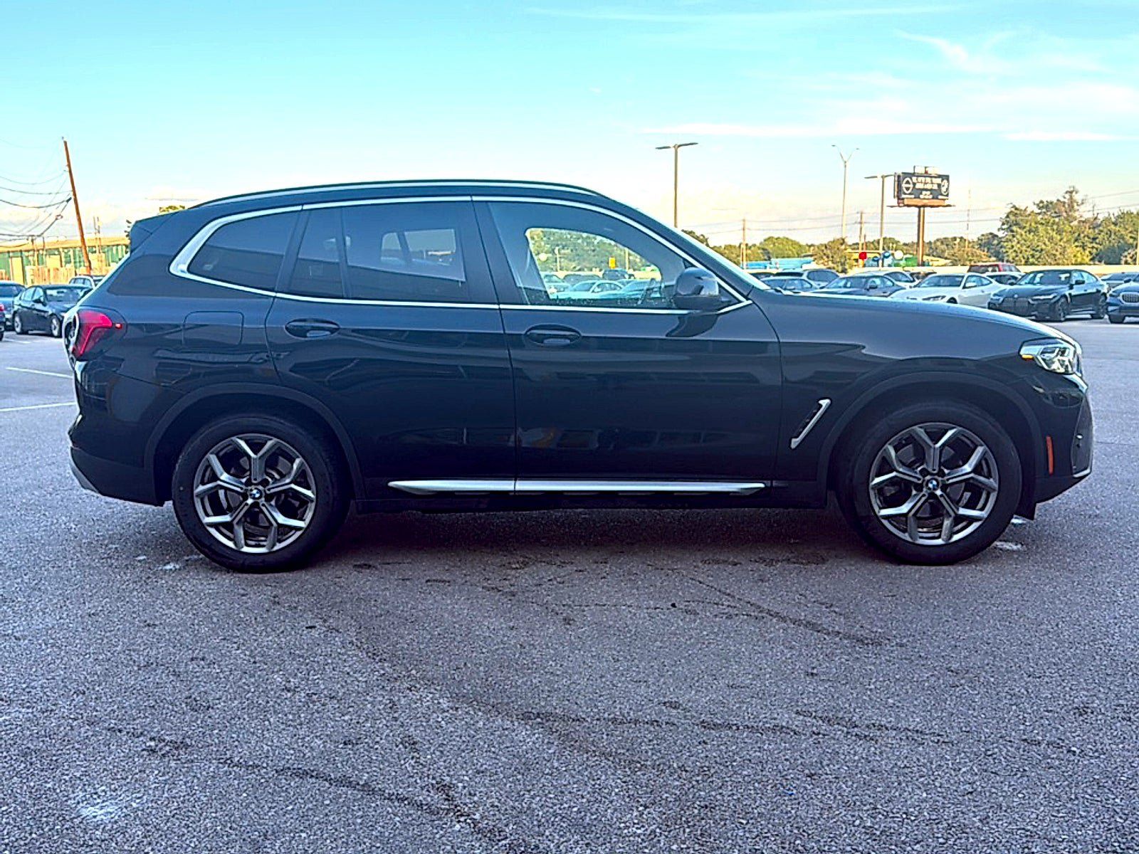 Used 2024 BMW X3 sDrive30i w/ Premium Package RWD image 5