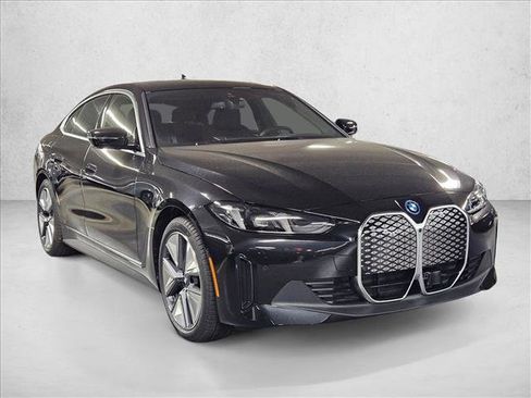 Used 2025 BMW i4 eDrive40 w/ Premium Package RWD image 7