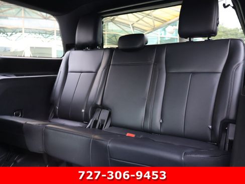 Used 2021 Ford Expedition XLT RWD image 12