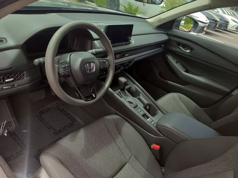 Used 2025 Honda Accord SE image 16