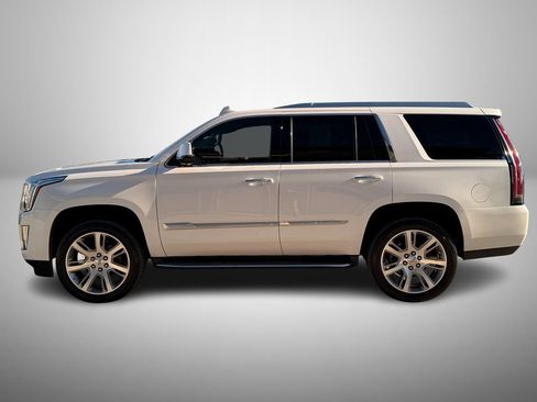 Used 2016 Cadillac Escalade Luxury image 6