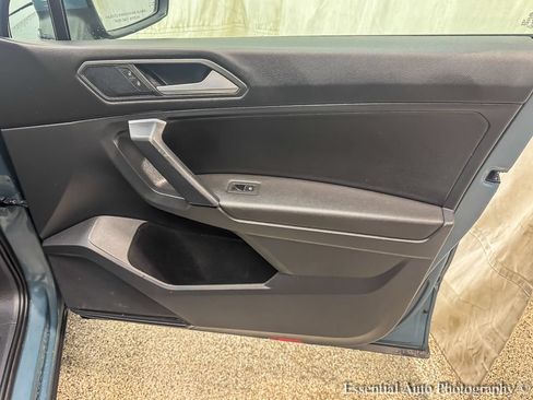 Used 2019 Volkswagen Tiguan SE w/ Panoramic Sunroof Package AWD/4WD image 24