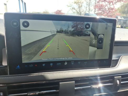 Certified 2023 Lincoln Corsair AWD w/ Equipment Group 101A image 18