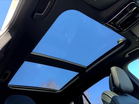 Certified 2025 Mercedes-Benz GLC 300 4MATIC image 11