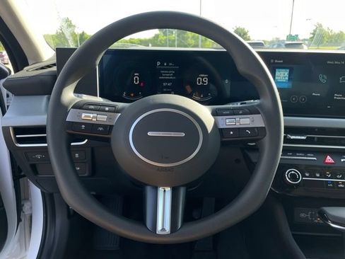 New 2025 Hyundai Sonata SE FWD image 12
