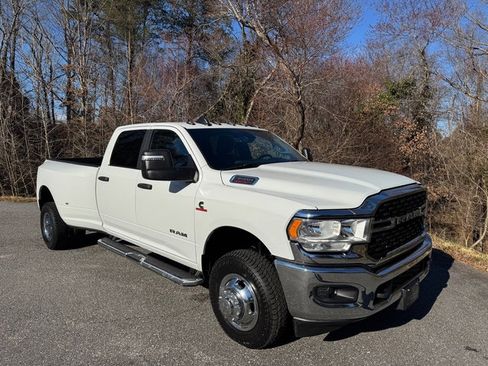 Used 2024 RAM 3500 Big Horn image 4