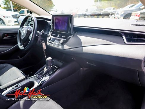 Used 2024 Toyota Corolla LE image 11