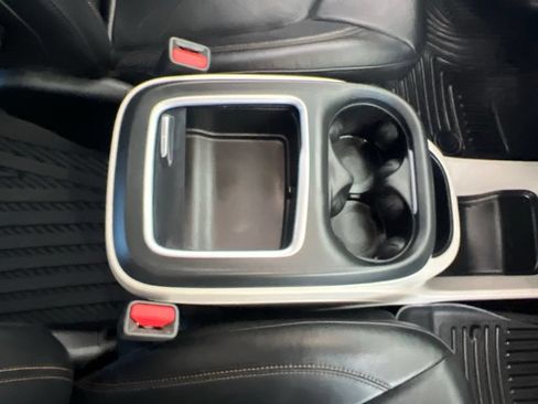 Used 2017 Chrysler Pacifica Touring-L Plus w/ Advanced Safetytec Group FWD image 22