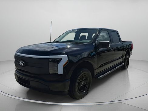 Used 2025 Ford F150 Lightning XLT image 11
