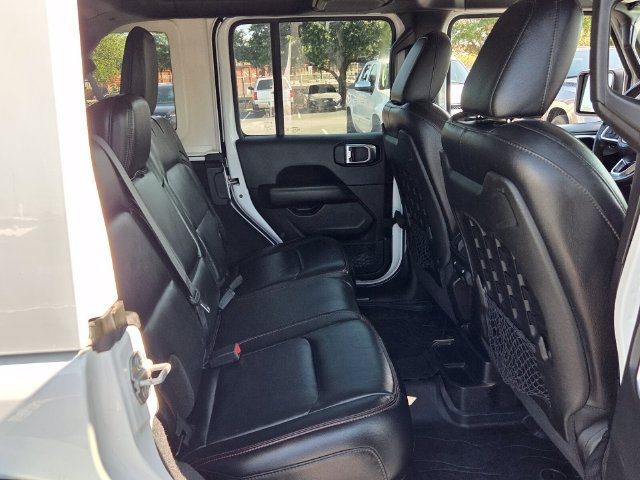 Used 2018 Jeep Wrangler Unlimited Rubicon w/ Dual Top Group AWD/4WD image 14