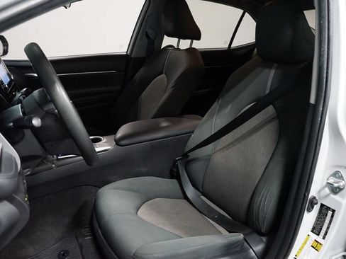 Used 2023 Toyota Camry LE FWD image 6