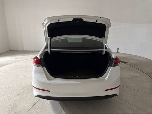 Used 2018 Hyundai Elantra SEL image 13