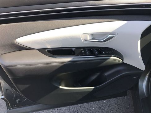 Used 2023 Hyundai Tucson Limited w/ Cargo Package image 13