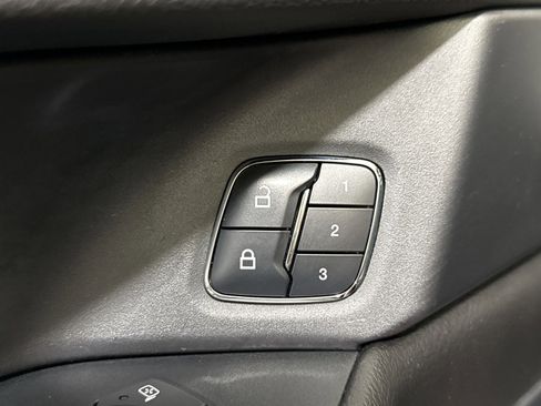 Used 2018 Ford Expedition Limited image 17