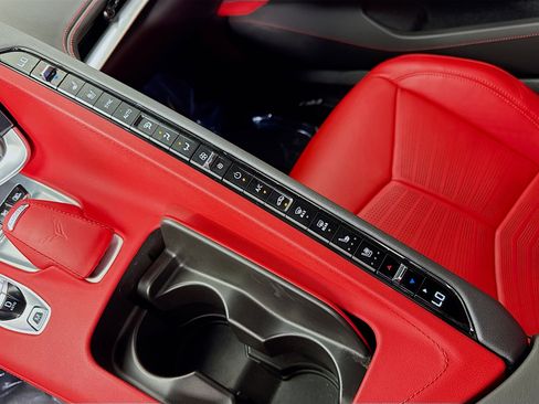 Used 2023 Chevrolet Corvette Z06 RWD image 16