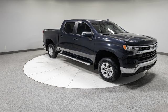 Used 2022 Chevrolet Silverado 1500 LT AWD/4WD image 28