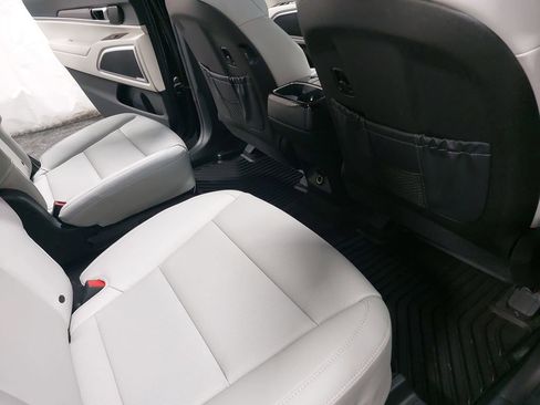 New 2025 Kia Telluride S image 11