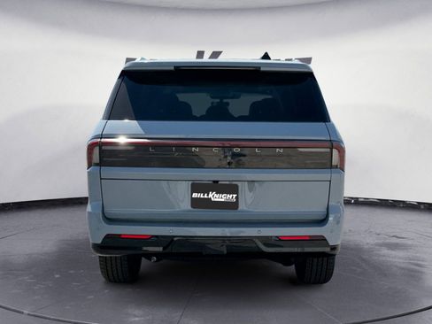 New 2026 Lincoln Navigator Reserve AWD/4WD image 4