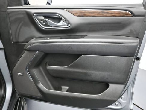 Used 2024 Chevrolet Suburban Premier AWD/4WD image 35