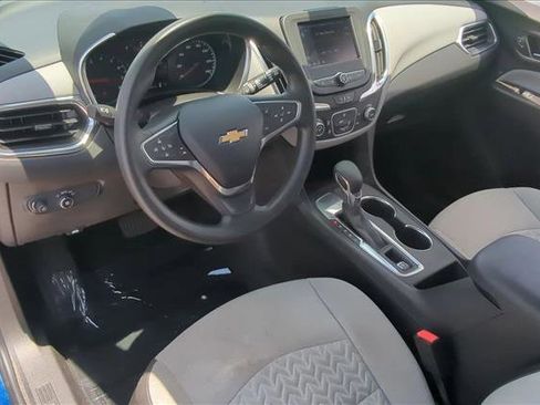 Used 2022 Chevrolet Equinox LS FWD image 10