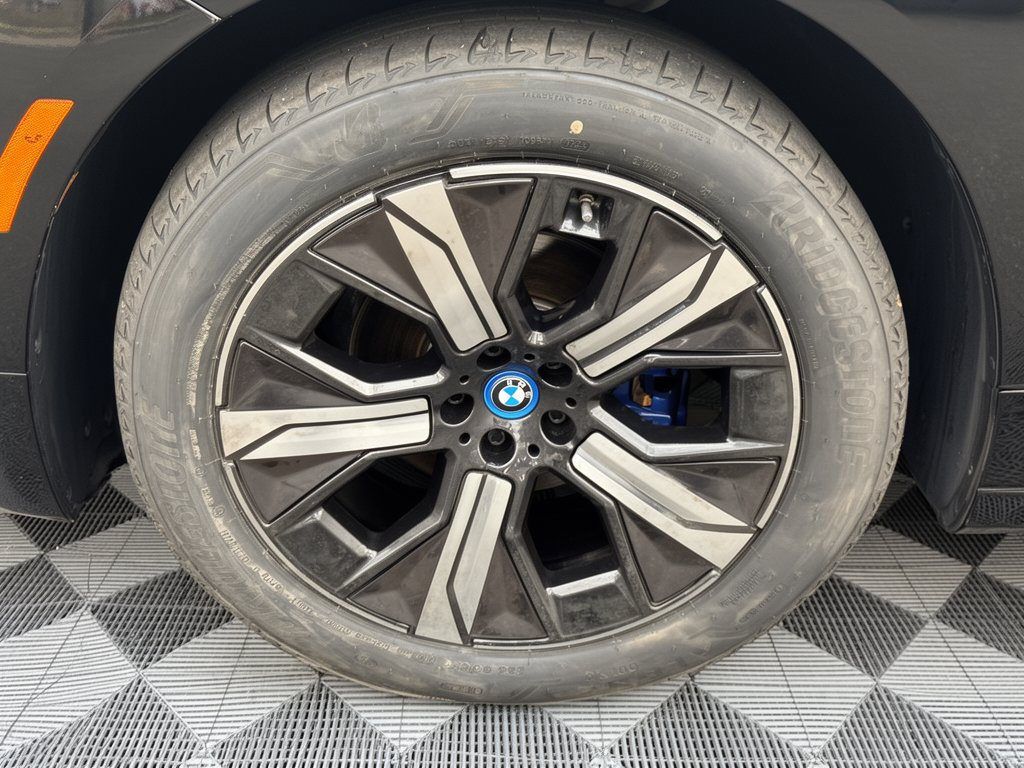 Certified 2024 BMW iX xDrive50 w/ Sport Package AWD/4WD image 13