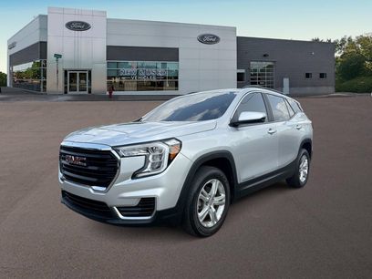 Used 2022 GMC Terrain SLE w/ Driver Convenience Package