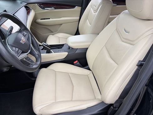 Used 2019 Cadillac XT5 Luxury FWD image 19