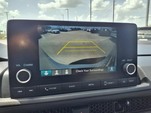 Used 2024 Honda CR-V EX image 11
