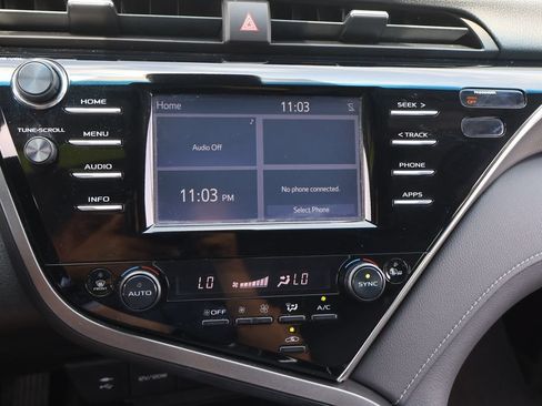 Certified 2018 Toyota Camry XSE FWD image 21