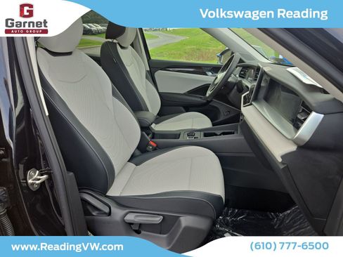 New 2026 Volkswagen Tiguan SE image 13