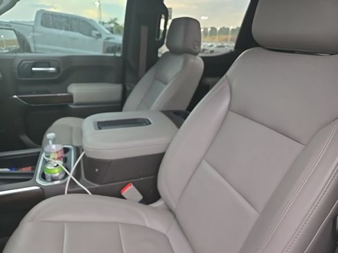 Used 2019 GMC Sierra 1500 SLT AWD/4WD image 18