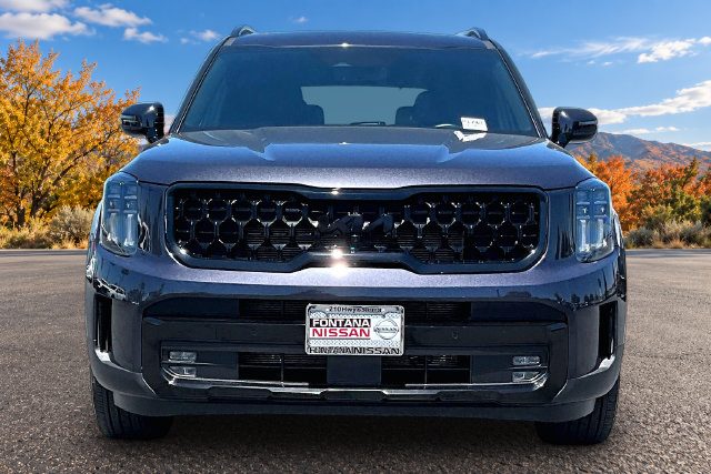 Used 2025 Kia Telluride SX X-Line AWD/4WD image 2