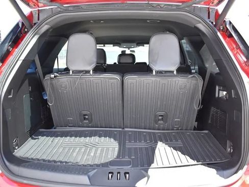 Used 2020 Ford Explorer XLT w/ Equipment Group 202A AWD/4WD image 34
