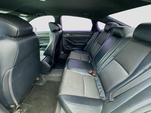 Used 2018 Honda Accord Sport image 15
