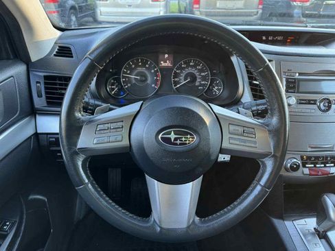 Used 2010 Subaru Outback 2.5i Premium image 19